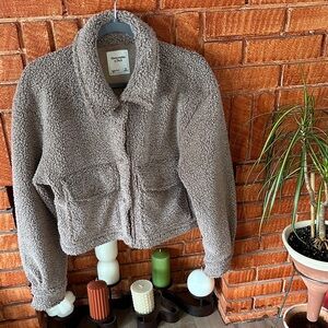 NWT Abercrombie and Fitch Women's Taupe Teddy Jacket